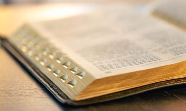 5 CHALLENGES TO UNDERSTANDING THE BIBLE